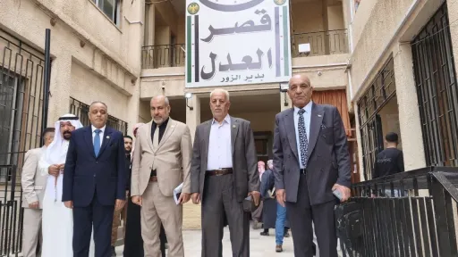 تقريباً للعدالة من المتضررين.. الهيئة الوطنية للعدالة الانتقالية تتلقى أكثر من 60 إفادة في دير الزور
