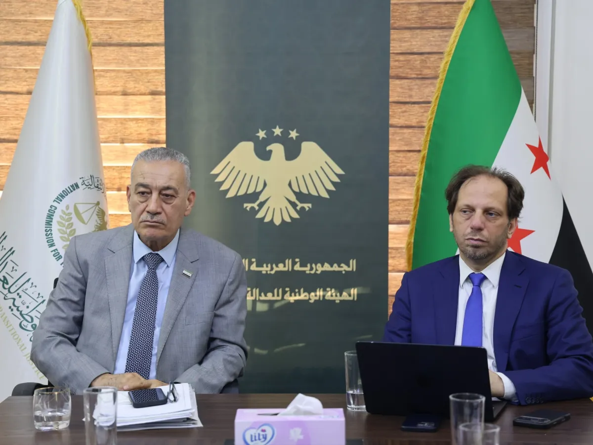 الهيئة الوطنية للعدالة الانتقالية والشبكة السورية لحقوق الإنسان تبحثان تعزيز التعاون في كشف الحقيقة وحفظ الأدلة