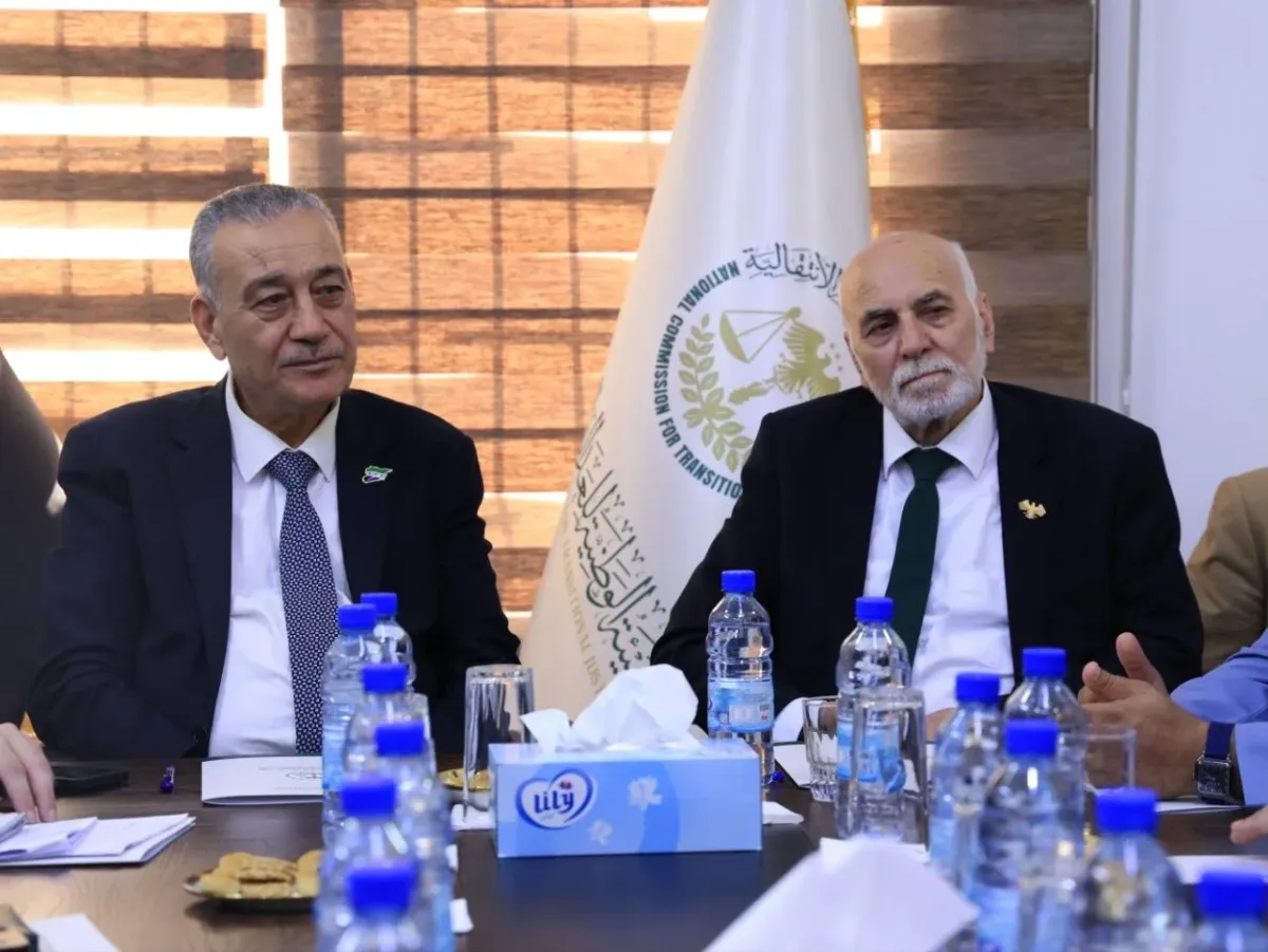 الهيئة الوطنية للعدالة الانتقالية تبحث مع أعضاء مجلس الشعب مشروع قانون العدالة الانتقالية