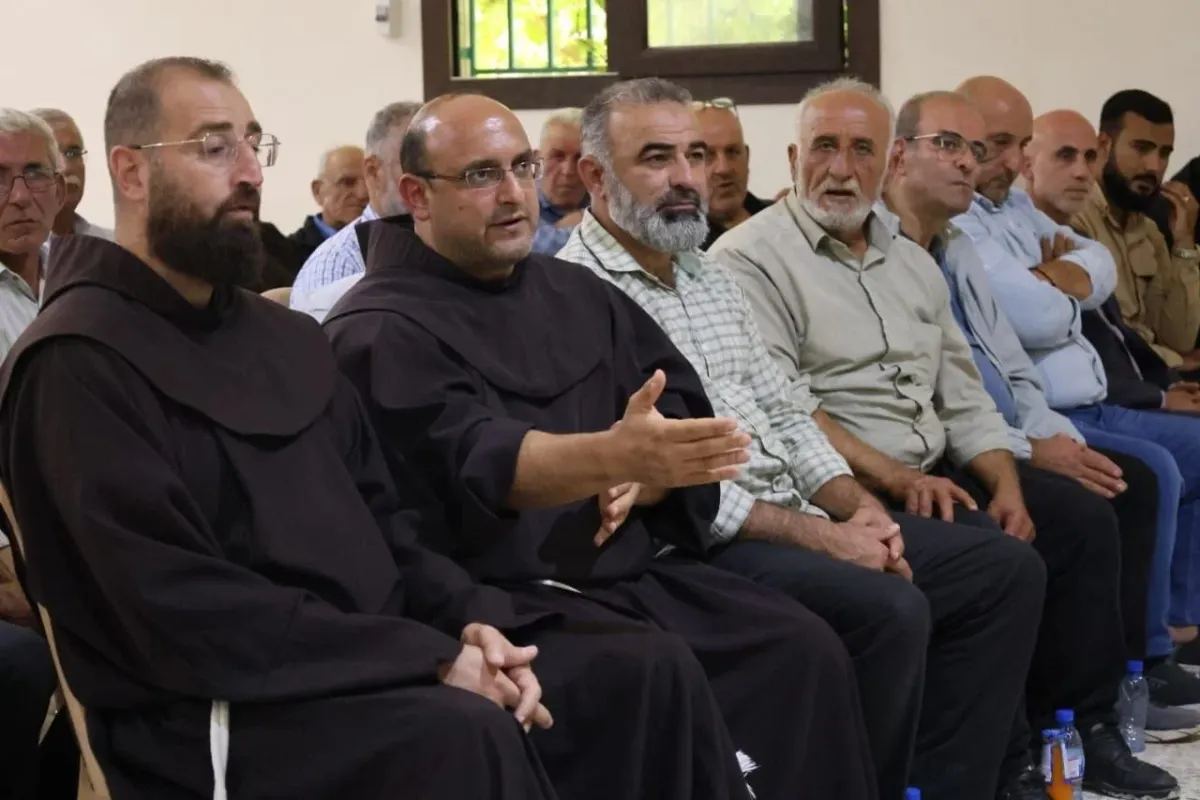 الهيئة الوطنية للعدالة الانتقالية تبحث مع أهالي جسر الشغور مسار السلم الأهلي